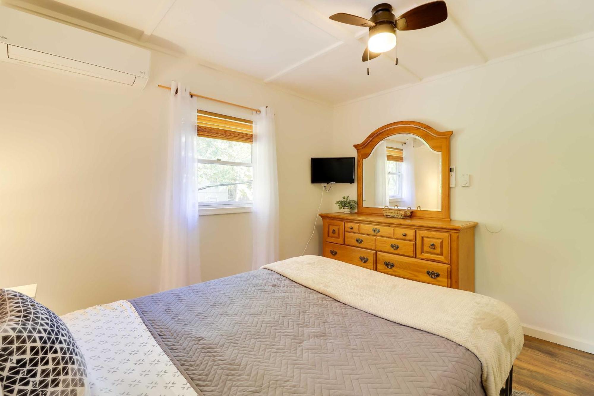 Poconos Ski Retreat With Sauna, Hot Tub, And Game Room 莱克哈莫尼 外观 照片